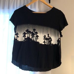 Soft and sexy American Eagle T-shirt